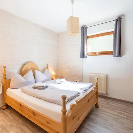 In Feichten Near Zentrum, Cleaning Included Apartment